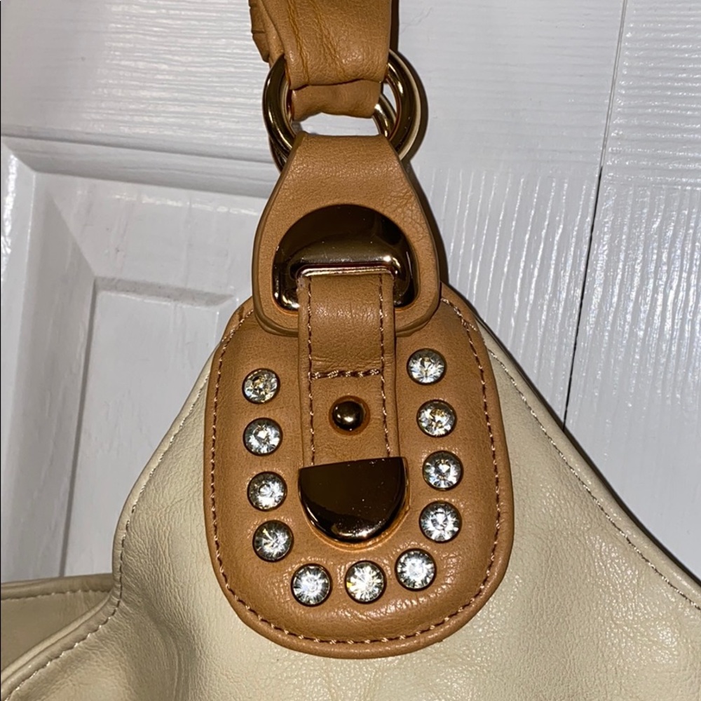 Purse - Picture 2 of 3